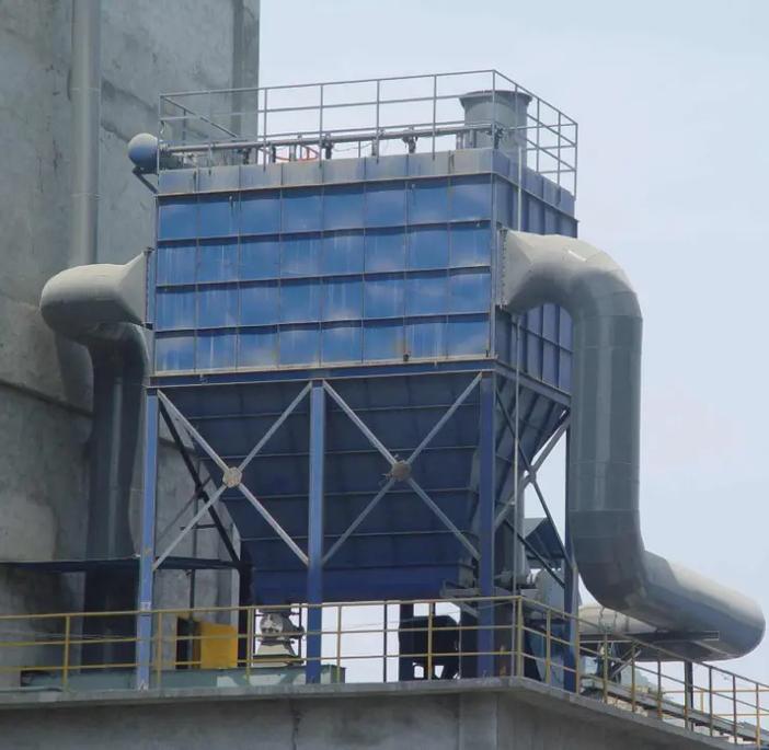 6萬風(fēng)量塑燒板除塵器價(jià)格解析及在污泥處理設(shè)備中的應(yīng)用